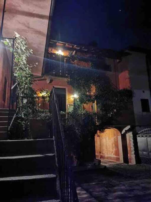 Come A Casa Castelletto sopra Ticino Eksteriør bilde